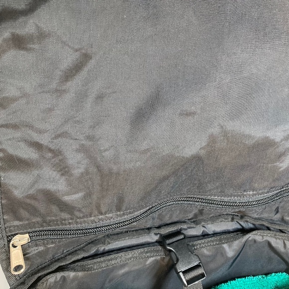 Columbia Messenger Bag - Picture 4 of 8